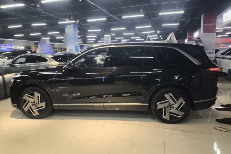 Used ONVO Luxeed L90 2025 Model—Max Six-Seater Version