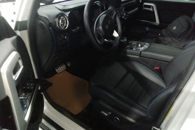 Used BAIC Off-Road BJ40 2024 2.0D Blade Hero Glory Edition
