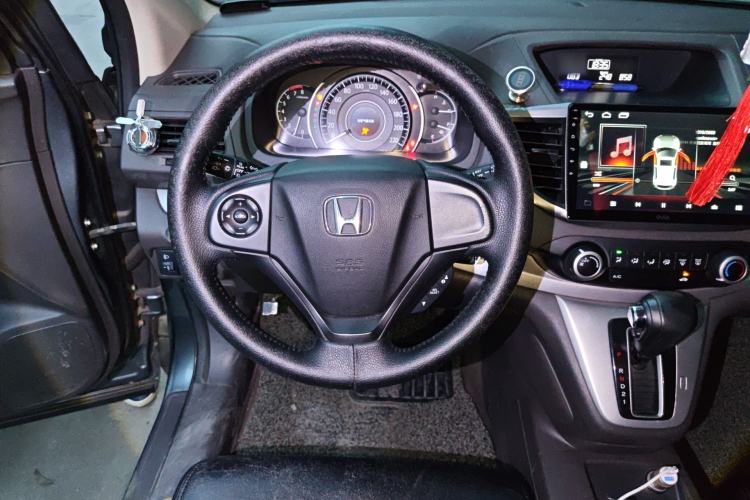 Used Honda CR-V 2012 2.0L two-wheel drive urban version
