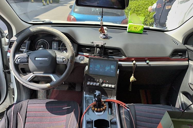 Used Haval H4 2020 Enjoy Edition 1.5T DCT Powerfully Packed Center Console