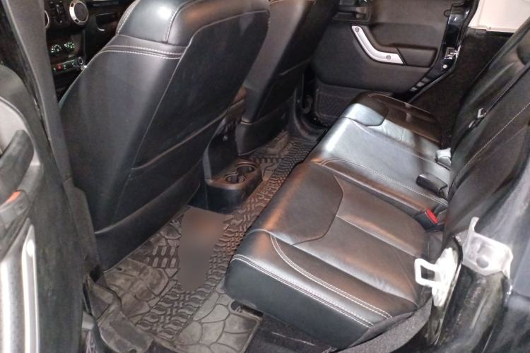 Used Jeep Wrangler 2017 3.0L Sahara Four-Door Comfort Edition
