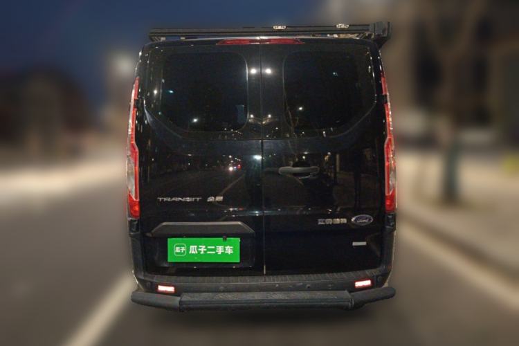Used Ford Transit 2022 2.0T Gasoline Automatic Multi-Function Commercial Vehicle Mid-axle Low-Roof Design with Dual Rear Doors Meeting China VI Emission Standards