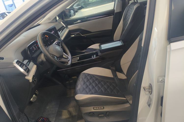 Used Volkswagen ID.6 CROZZ 2022 Long-Range PRO Edition
