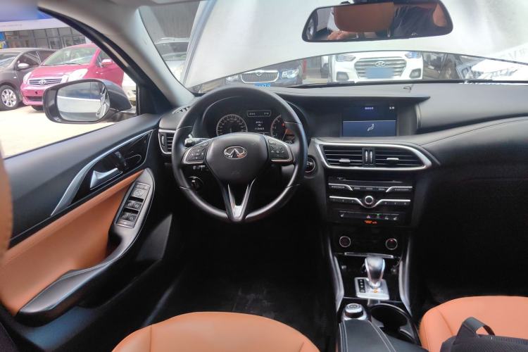 Used Infiniti QX30 2017 1.6T Two-Wheel-Drive Sport Edition