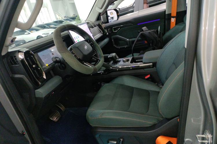 Used JETOUR Traveler 2023 2.0T All-Wheel-Drive CrossPRO