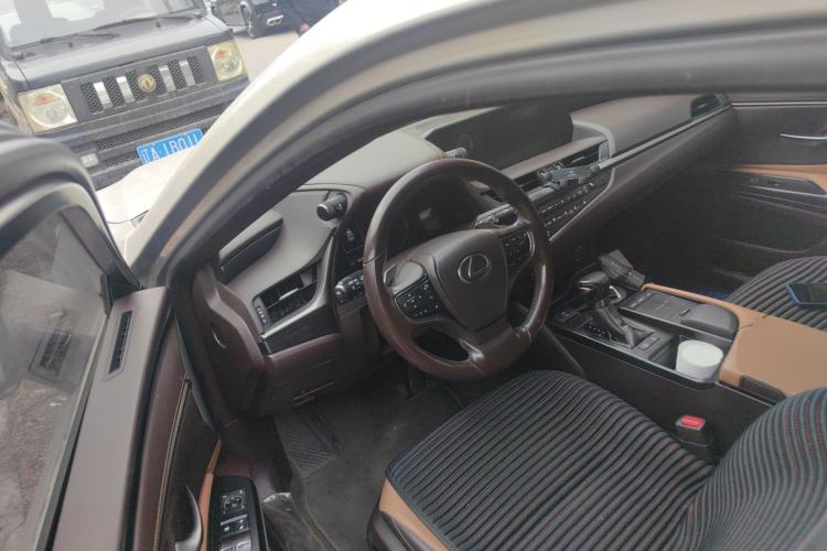 Used Lexus ES 2020 200 Excellence Edition