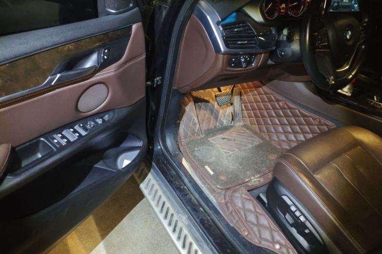 Used BMW X5 2018 xDrive28i

