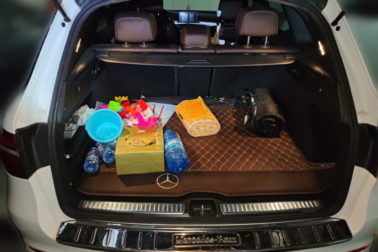 Used Mercedes-Benz GLC 2019 GLC 300 L 4MATIC Dynamic Model Trunk