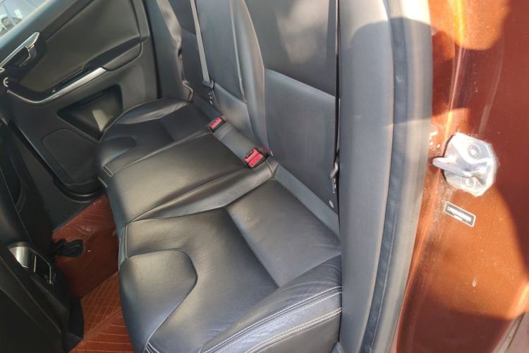 Used Volvo XC60 2015 T5 AWD Zhiyuan Edition Left Rear Seat