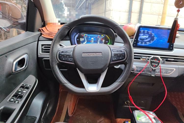 Used Dayun Yuehu 2021 32.85 kWh Two-Wheel-Drive Sprite Version Steering Wheel