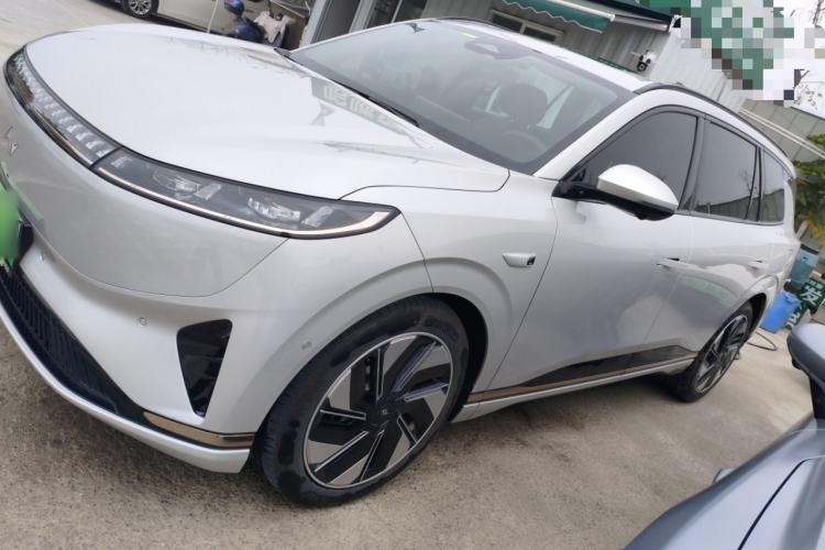 Used Dongfeng eπ eπ008 2024 210Max Range-Extended Version 6 Seats