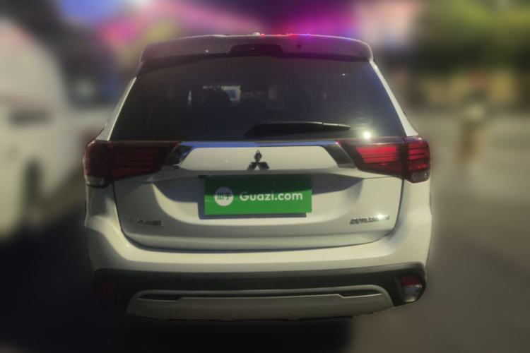 Used Mitsubishi Outlander 2019 2.0L Two-Wheel Drive Comfort Edition 5 Seats China V Standard

