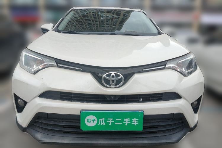 Used Toyota RAV4 2016 2.0L CVT Two-Wheel Drive Fashion Edition China V Standard