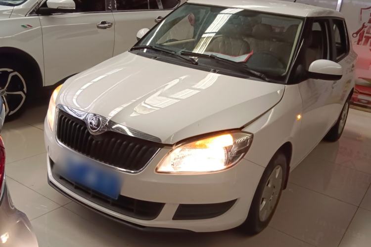 Used Skoda Fabia 2014 1.4L Manual Crystal Edition