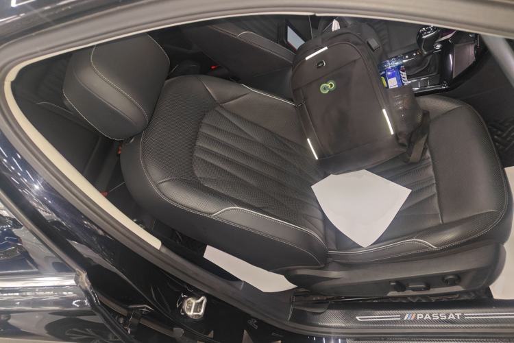 Used Volkswagen Passat 2022 330TSI Starry Luxury Edition
