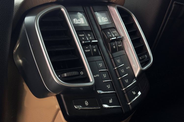 Used Porsche Cayenne 2014 Cayenne Platinum Edition 3.0T