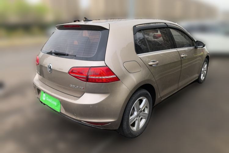 Used Volkswagen Golf 2015 1.4TSI Automatic Luxury Model Rear Right 45 Deg