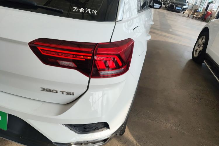 Used Volkswagen T-ROC 2021 280TSI DSG Two-Wheel Drive Comfort Connect Edition
