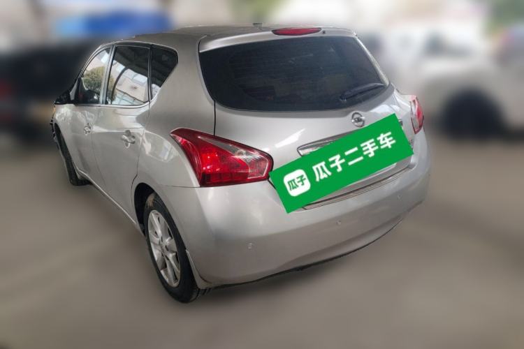 Used Nissan Tiida 2014 1.6L CVT Cool Cafe Edition
