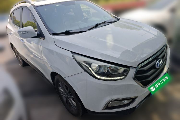Used Hyundai ix35 2015 2.0L Automatic 2WD Smart Version China V Standard Front Right 45 Deg