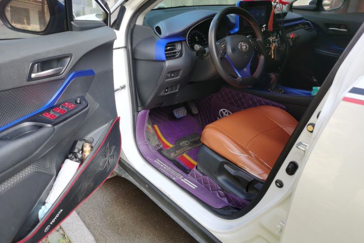 Used Toyota C-HR 2021 Dual-Motor 2.0L E-CVT Comfort Edition Driver Seat