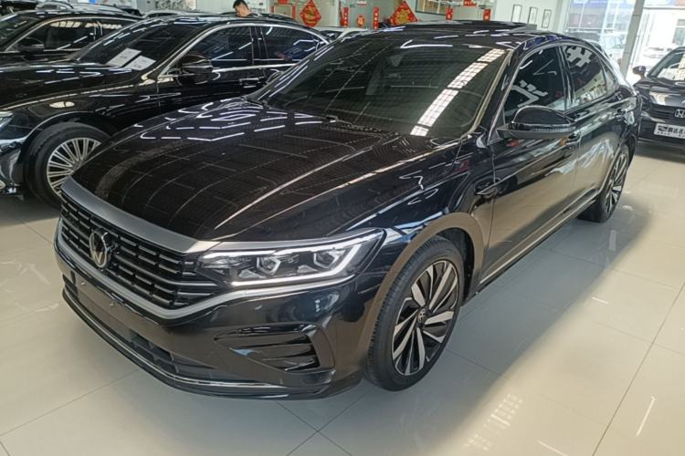 Used Volkswagen Passat 2023 Facelift 330TSI Luxury Edition