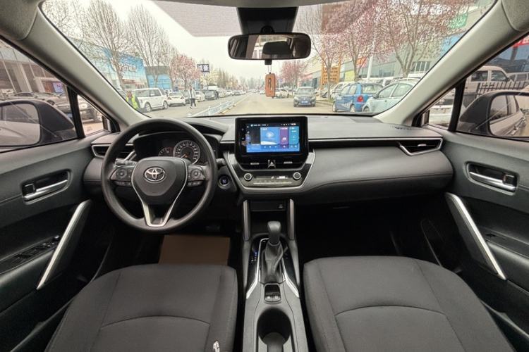 Used Toyota Corolla Cross 2022 2.0L Luxury Edition Interior 5