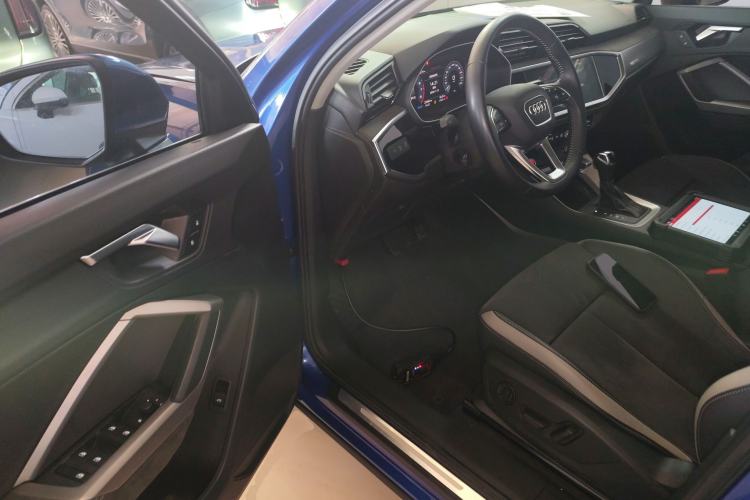 Used Audi Q3 2019 35 TFSI Advanced Dynamic Edition
