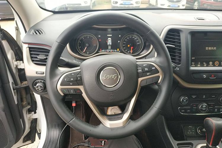 Used Jeep Cherokee 2016 2.0L Smart Version