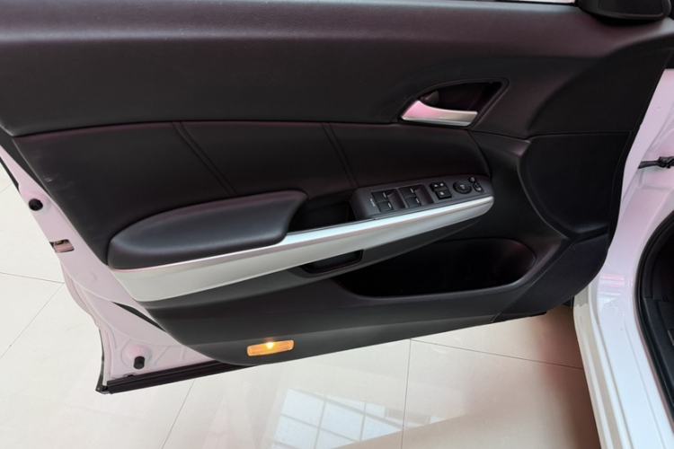 Used Honda Crosstour 2014 2.4L Luxury Edition
