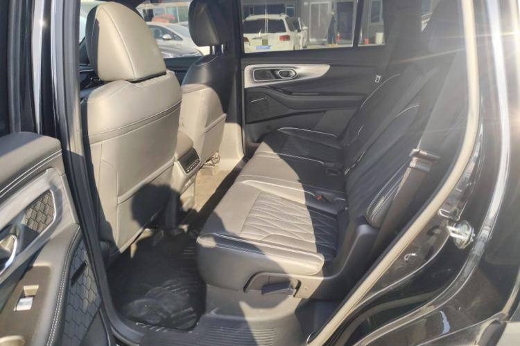 Used GAC Trumpchi GS8 2024 Linghang Series 2.0 TGDI Two-Wheel Drive Luxury Smart Connectivity Version
