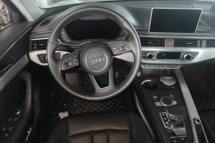 Used Audi A4L 2019 40 TFSI Fashion Edition China VI Emission Standard
