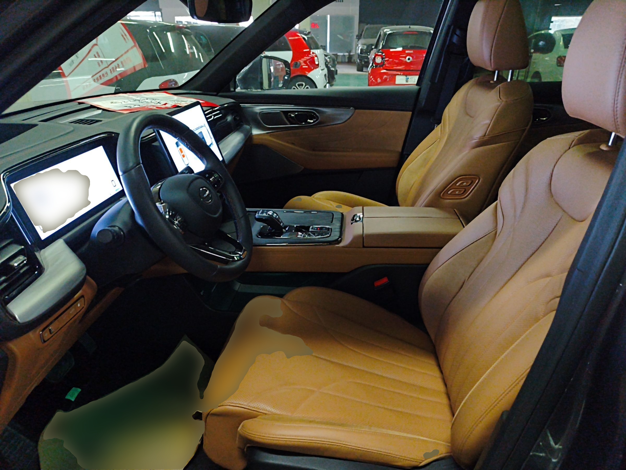 المقاعد الأمامية داخل السيارة