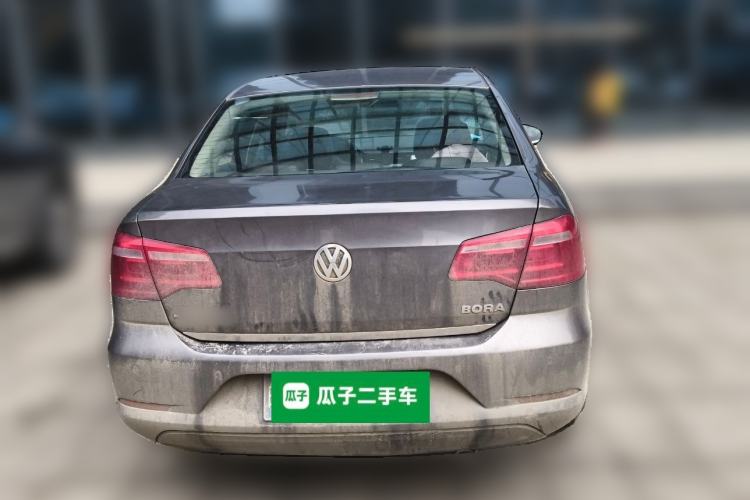 Used Volkswagen Bora 2013 1.6L Manual Fashion Edition
