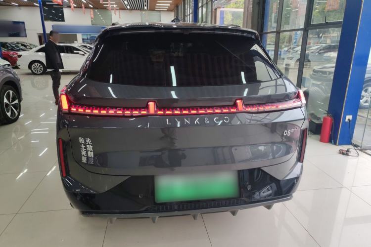 Used Lynk & Co 08 EM-P 2025 120km Long-Range Pro
