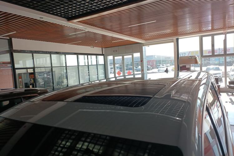 Used Denza D9 2022 DM-i 970 Four-Wheel Drive Flagship Model Roof