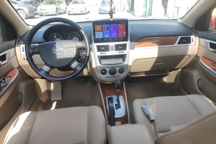 Used Buick Excelle 2013 1.5L Automatic Luxury Model Center Console