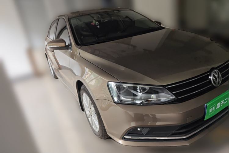 Used Volkswagen Sagitar 2015 230TSI Manual Comfort Version
