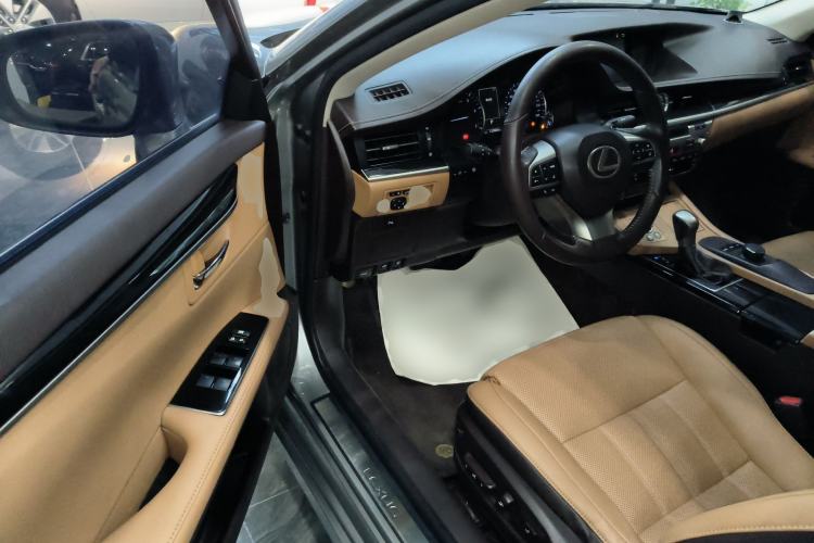 Used Lexus ES 2015 200 Elite Edition
