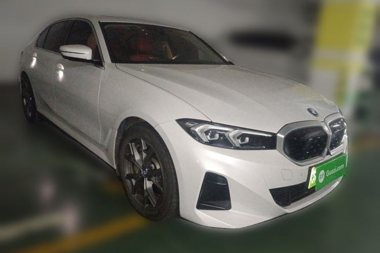 Used BMW i3 2024 eDrive 35 L Front Right 45 Deg