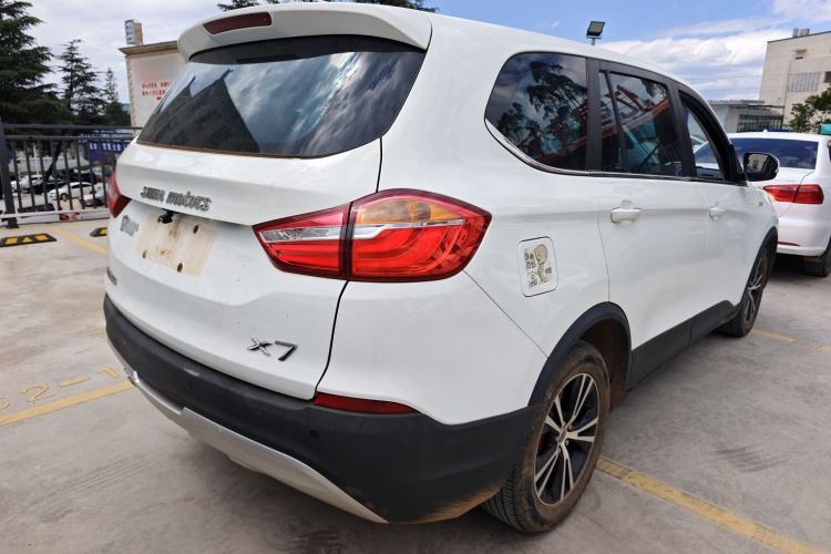 Used SWM X7 2020 2.0L Manual Champion Edition 7 Seats Rear Right 45 Deg