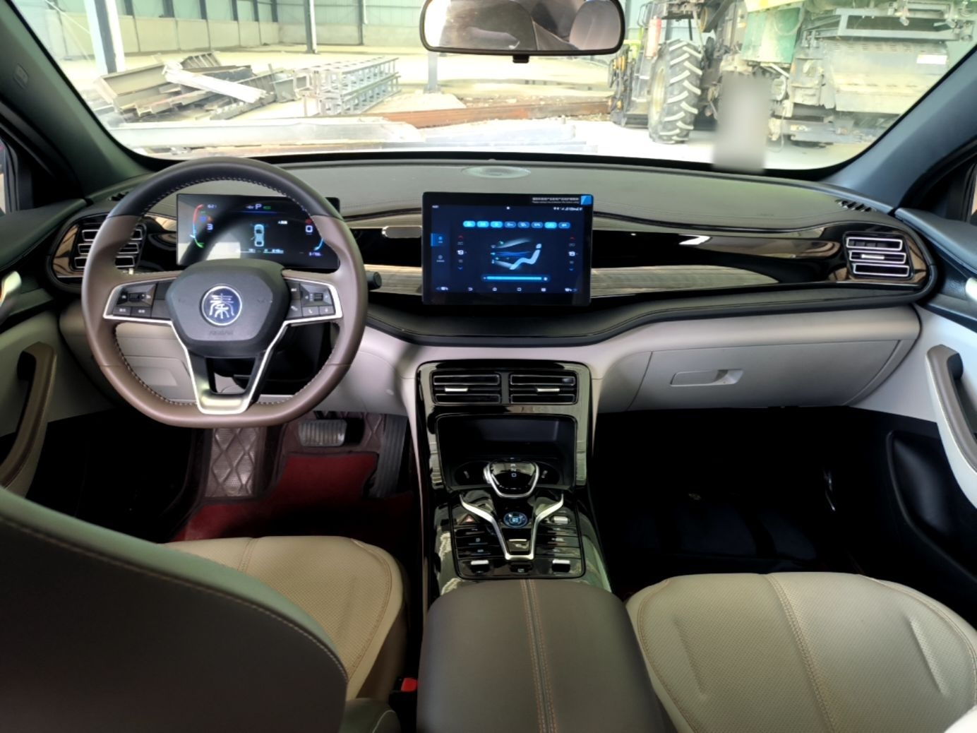 BYD Qin PLUS 2024 HONOR Edition DM-i 55KM Leading Model — снимка 12