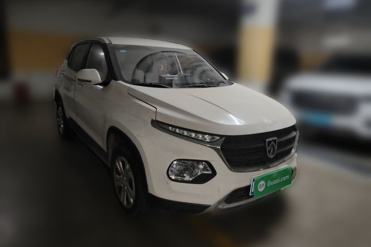 Used Baojun 510 2017 1.5L manual Comfort trim
