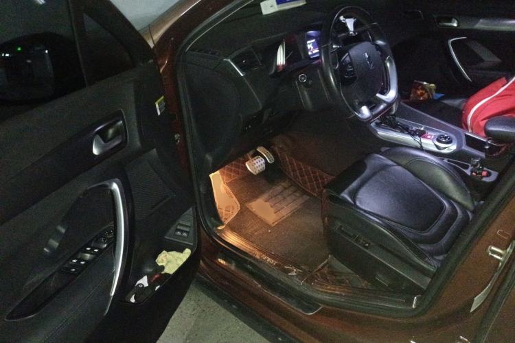 Used DS 6 2014 1.6T Luxury Edition THP200