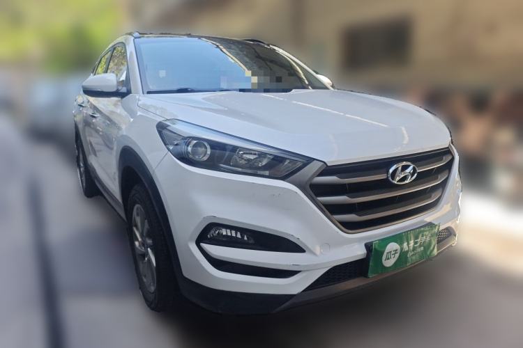 Used Hyundai Tucson 2015 2.0L Automatic Two-Wheel Drive Smart Version
