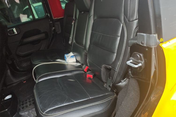 Used Jeep Wrangler 2018 2.0T Sahara Four-Door Edition
