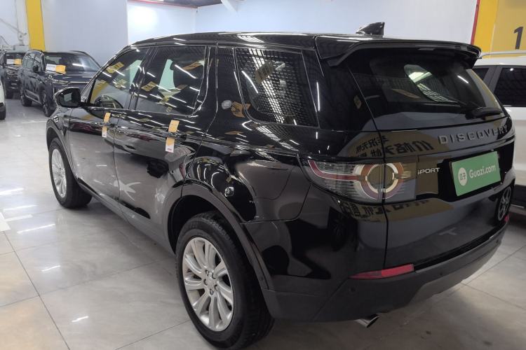 Used Land Rover Discovery Sport 2018 240 PS SE Version Rear Left 45 Deg