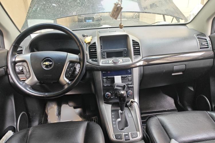 Used Chevrolet Captiva 2014 2.4L 4x4 Flagship Edition 7 Seats
