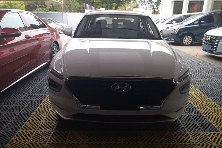 Used Hyundai Mistra 2021 1.8L CVT GLX Elite Edition
