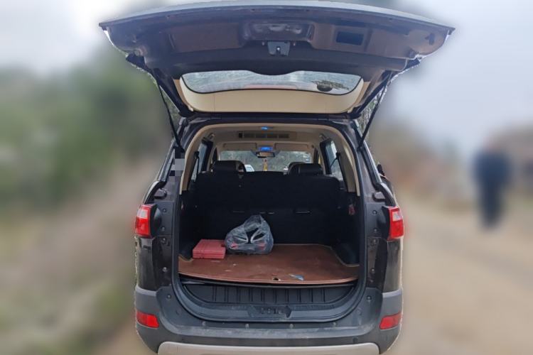 Used Dongfeng Fengon 370 2016 1.5L Manual Luxury 7-Seater